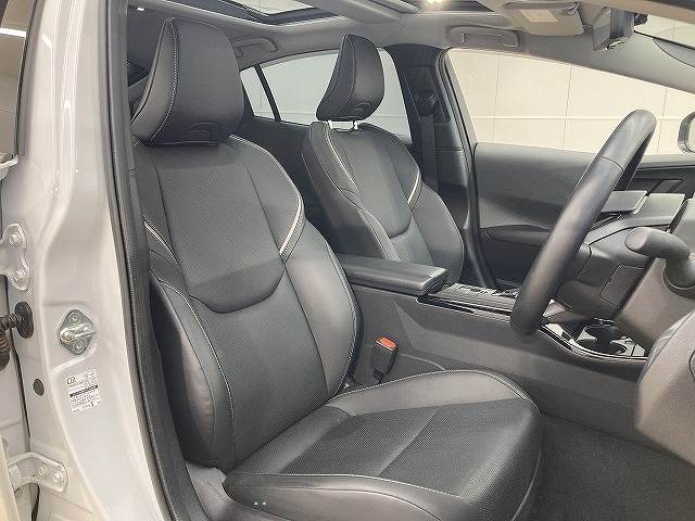 プリウスZ 内装他