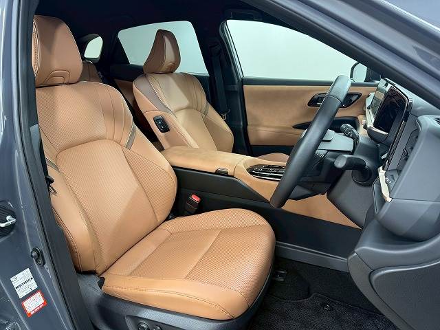 クラウンスポーツSPORT Z (HEV) 内装他