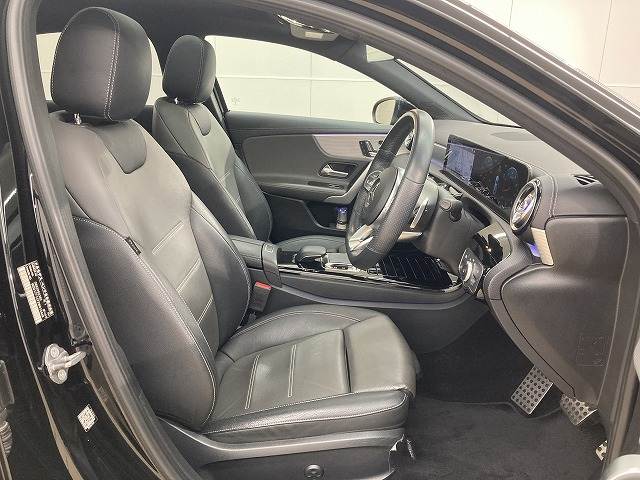 A-CLASS SedanA250 4MATIC セダン AMGライン 内装他