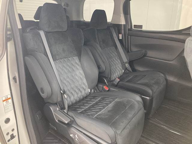 トヨタ ヴェルファイアの画像12