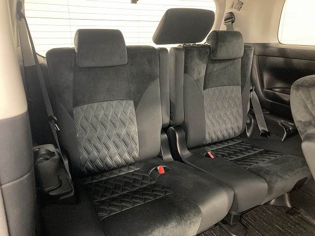 トヨタ ヴェルファイアの画像13