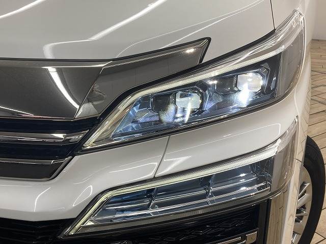 トヨタ ヴェルファイアの画像20