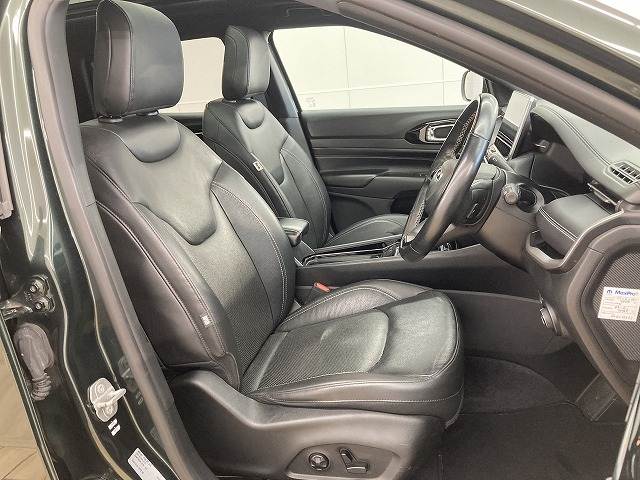 JEEP COMPASS80ｔhアニバーサリーエディション 内装他