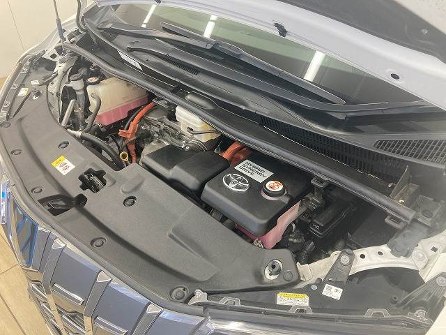 トヨタ アルファードハイブリッドの画像18