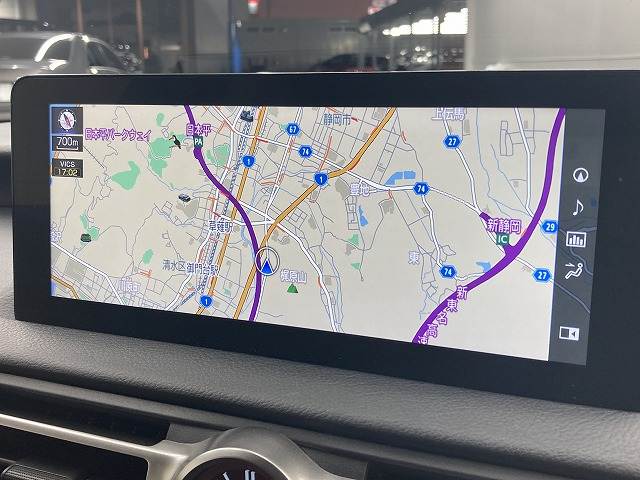 ISIS300h “F SPORT” 内装他