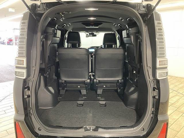 トヨタ&nbsp;ヴォクシーの画像13