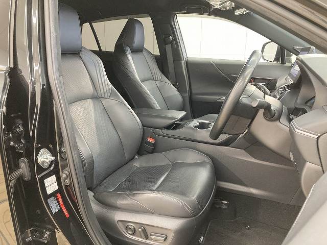 ハリアーハイブリッドZ “Leather Package” 内装他