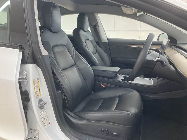 Model 3スタンダードレンジプラス 内装他