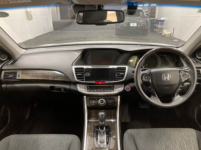 ホンダ アコードハイブリッドの画像12