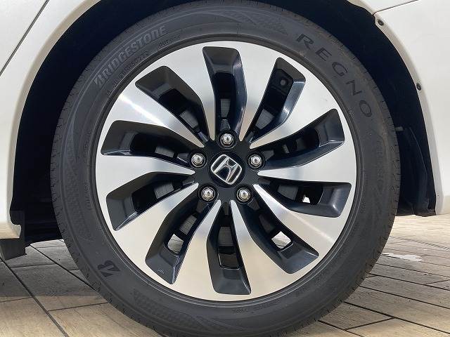 ホンダ アコードハイブリッドの画像19