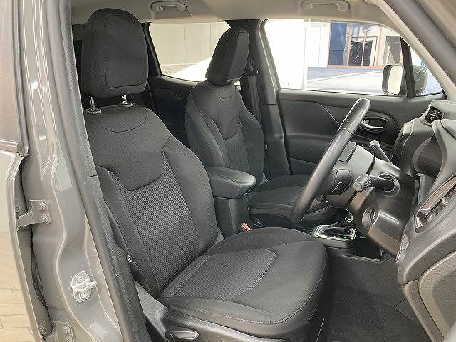 JEEP Renegadeナイトイーグル 内装他