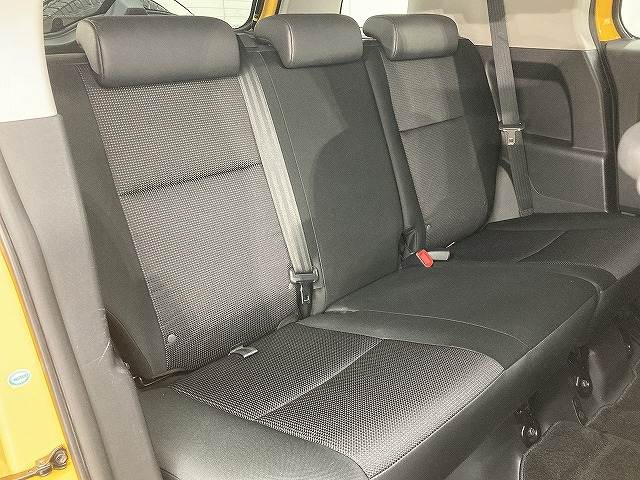 FJクルーザーカラ-パッケージ 内装他