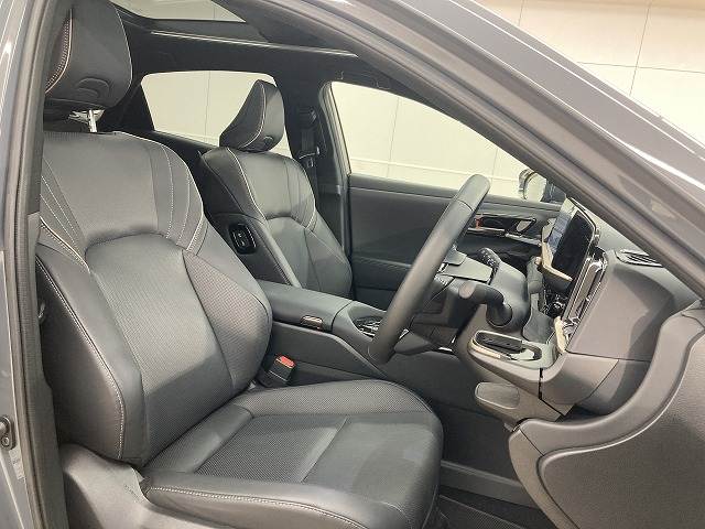 クラウンスポーツSPORT Z (HEV) 内装他