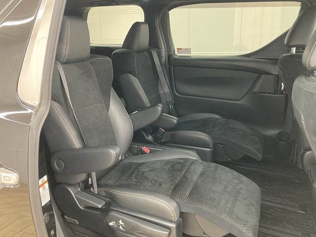 アルファードS“TYPE GOLD” 内装他