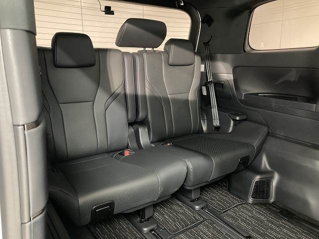 トヨタ アルファードハイブリッドの画像13