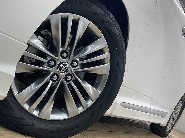 トヨタ アルファードハイブリッドの画像19