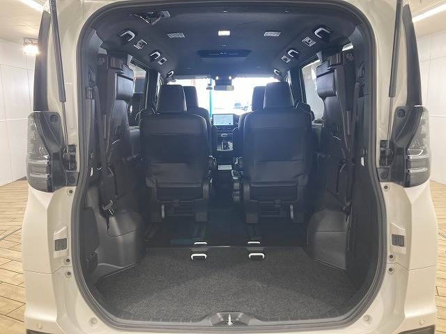 トヨタ&nbsp;ヴォクシーの画像13