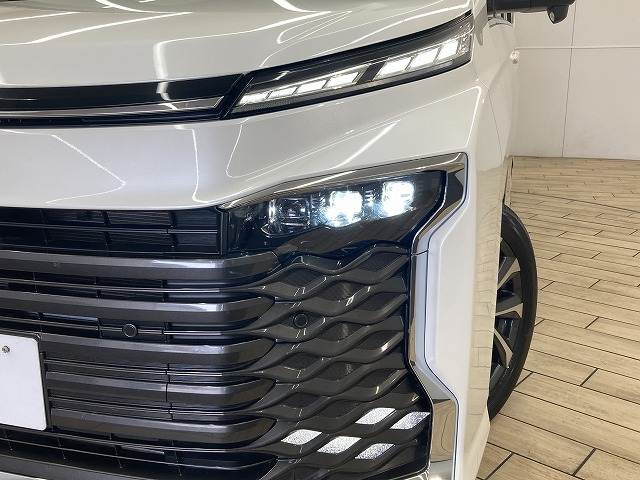 トヨタ&nbsp;ヴォクシーの画像20