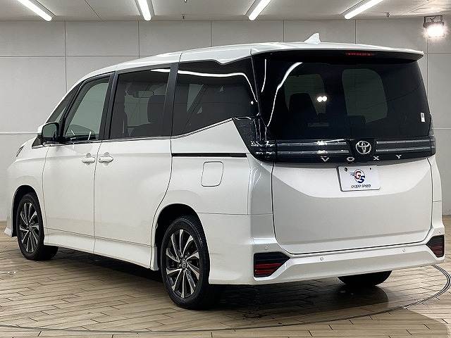 トヨタ&nbsp;ヴォクシーの画像16