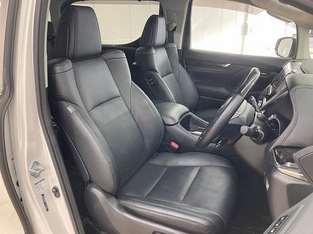 トヨタ&nbsp;アルファードの画像5