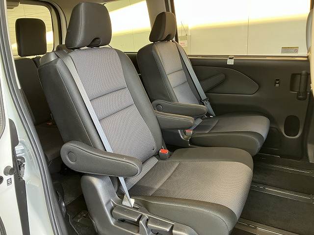 セレナ□e-POWER XV 内装他