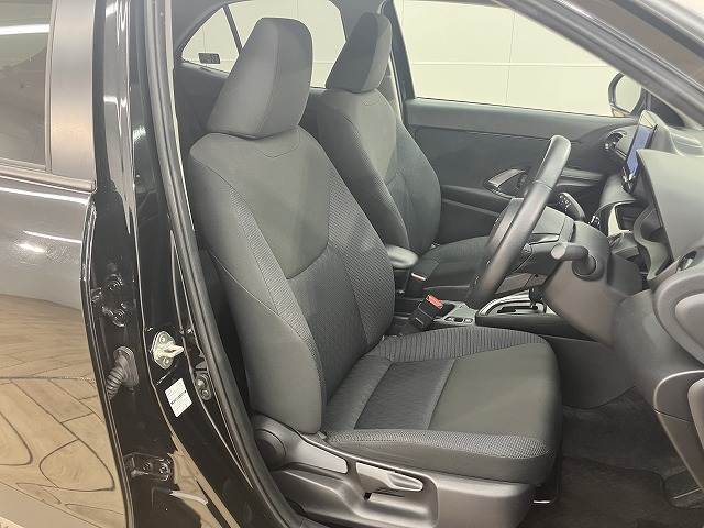 ヤリスクロスG 内装他