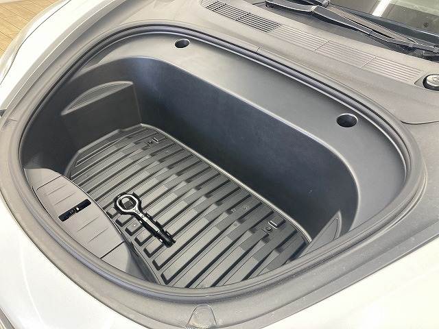 テスラ Model 3の画像18