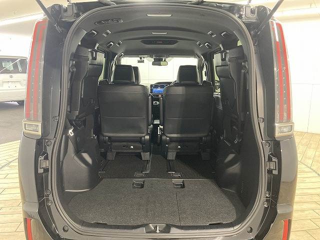 トヨタ&nbsp;エスクァイアハイブリッドの画像13