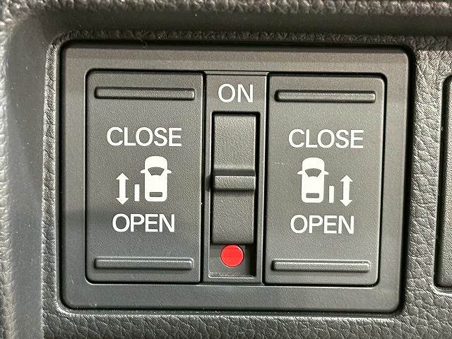 ホンダ&nbsp;ステップワゴンスパーダの画像12