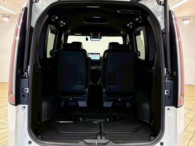 ホンダ&nbsp;ステップワゴンスパーダの画像13