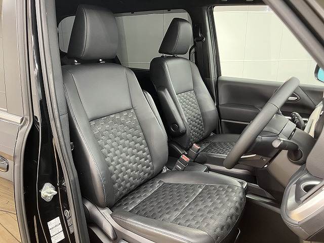 トヨタ&nbsp;ヴォクシーハイブリッドの画像5