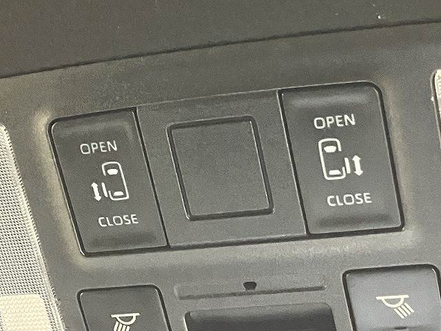 トヨタ&nbsp;ヴォクシーハイブリッドの画像11