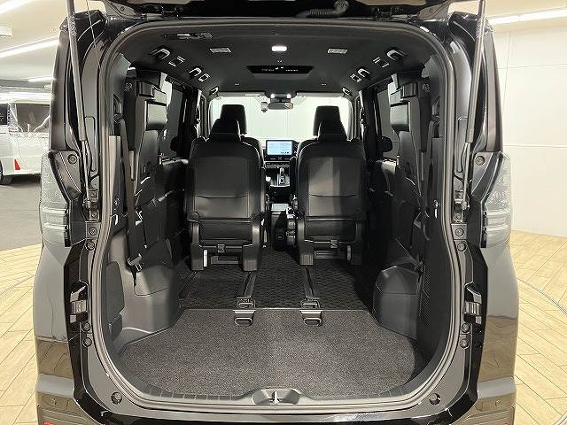 トヨタ&nbsp;ヴォクシーハイブリッドの画像13