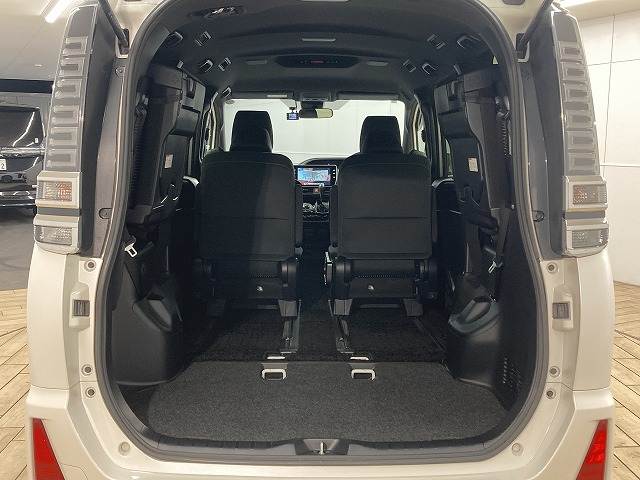 トヨタ&nbsp;ヴォクシーの画像13