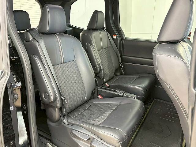 ノアハイブリッド□S-Z 内装他