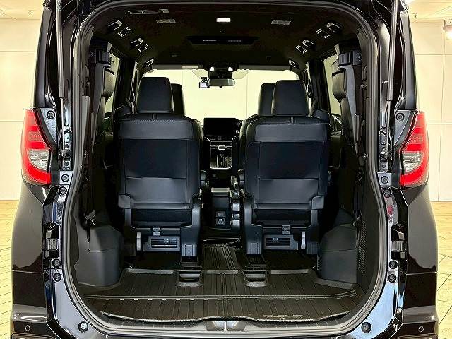 トヨタ&nbsp;ノアハイブリッドの画像13