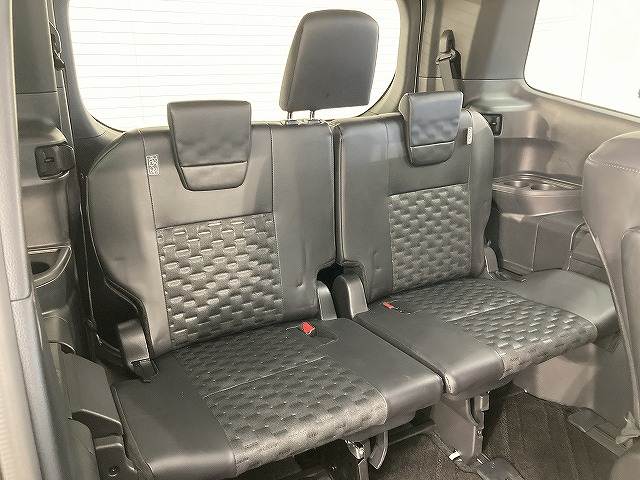 トヨタ&nbsp;ヴォクシーハイブリッドの画像7