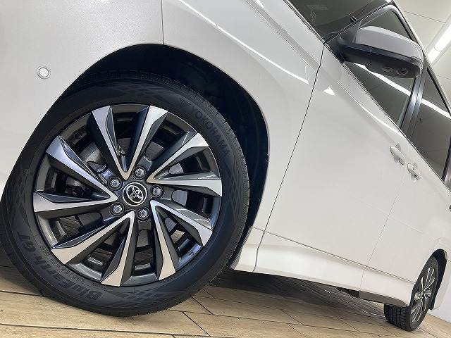 トヨタ&nbsp;ヴォクシーハイブリッドの画像19