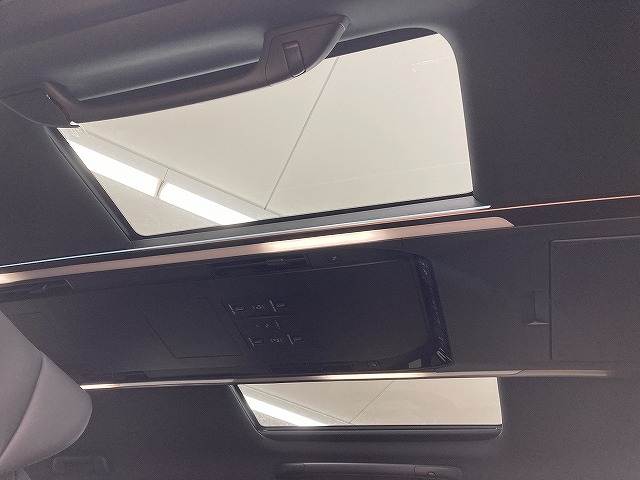 トヨタ&nbsp;アルファードの画像9