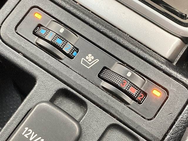 トヨタ&nbsp;ランドクルーザープラドの画像8