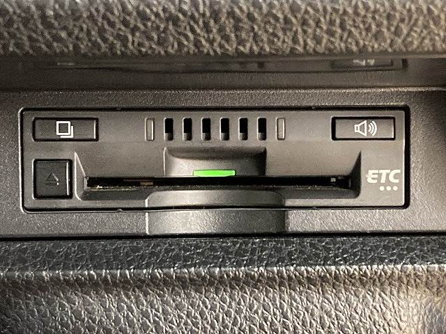 トヨタ&nbsp;ヴォクシーハイブリッドの画像12