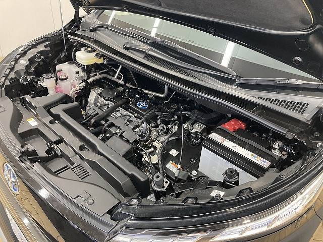 トヨタ ヴォクシーハイブリッドの画像18