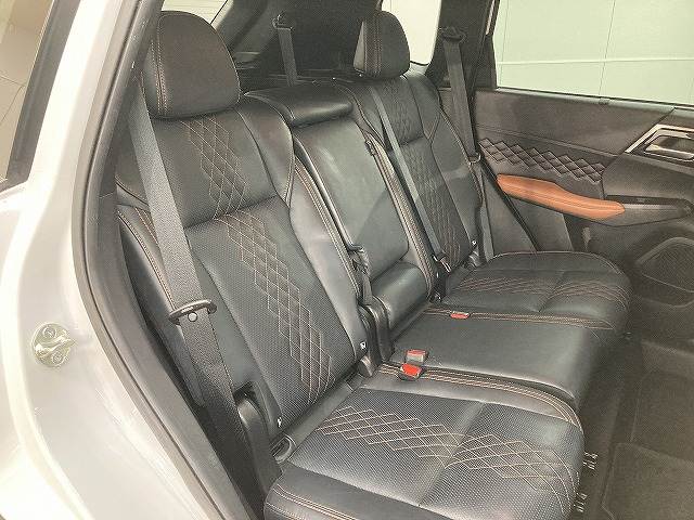 三菱 アウトランダーPHEVの画像5