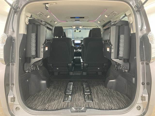 トヨタ&nbsp;ヴェルファイアの画像13