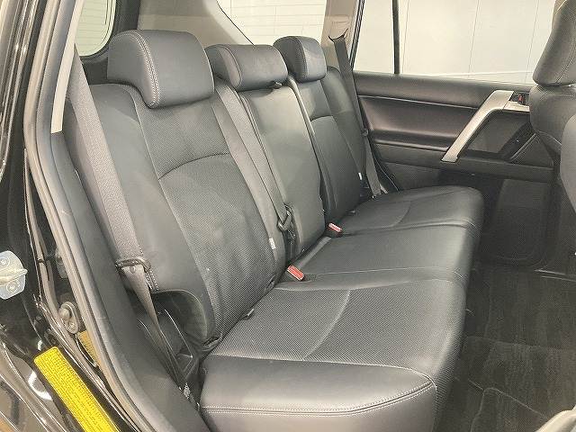 ランドクルーザープラドTX “Lパッケージ” 内装他