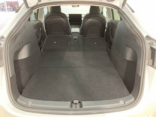 テスラ&nbsp;Model Yの画像14