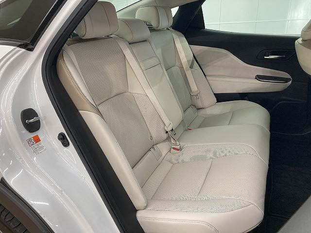 クラウンクロスオーバー□G “Advanced・Leather Package” 内装他