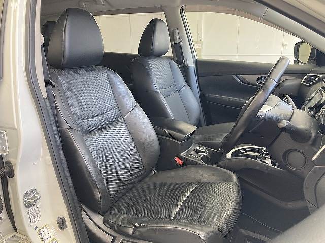 エクストレイル□20X エマージェンシーブレーキ パッケージ 内装他