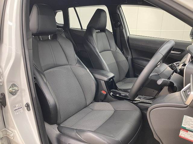 カローラクロスHYBRID Z 内装他