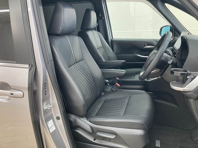 トヨタ&nbsp;ノアハイブリッドの画像5